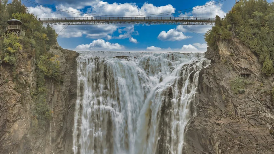 Chute d'eau vivante